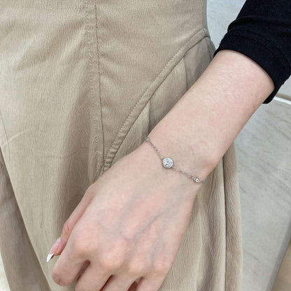 [ECHO ]Dazzling Round Cut Shape Bracelet