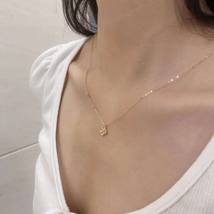 [ECHO ]Delicate Flower Shape Necklace