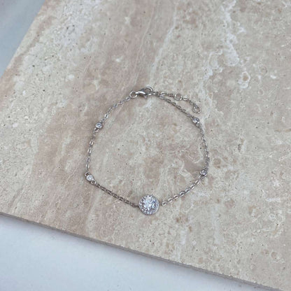 [ECHO ]Dazzling Round Cut Shape Bracelet