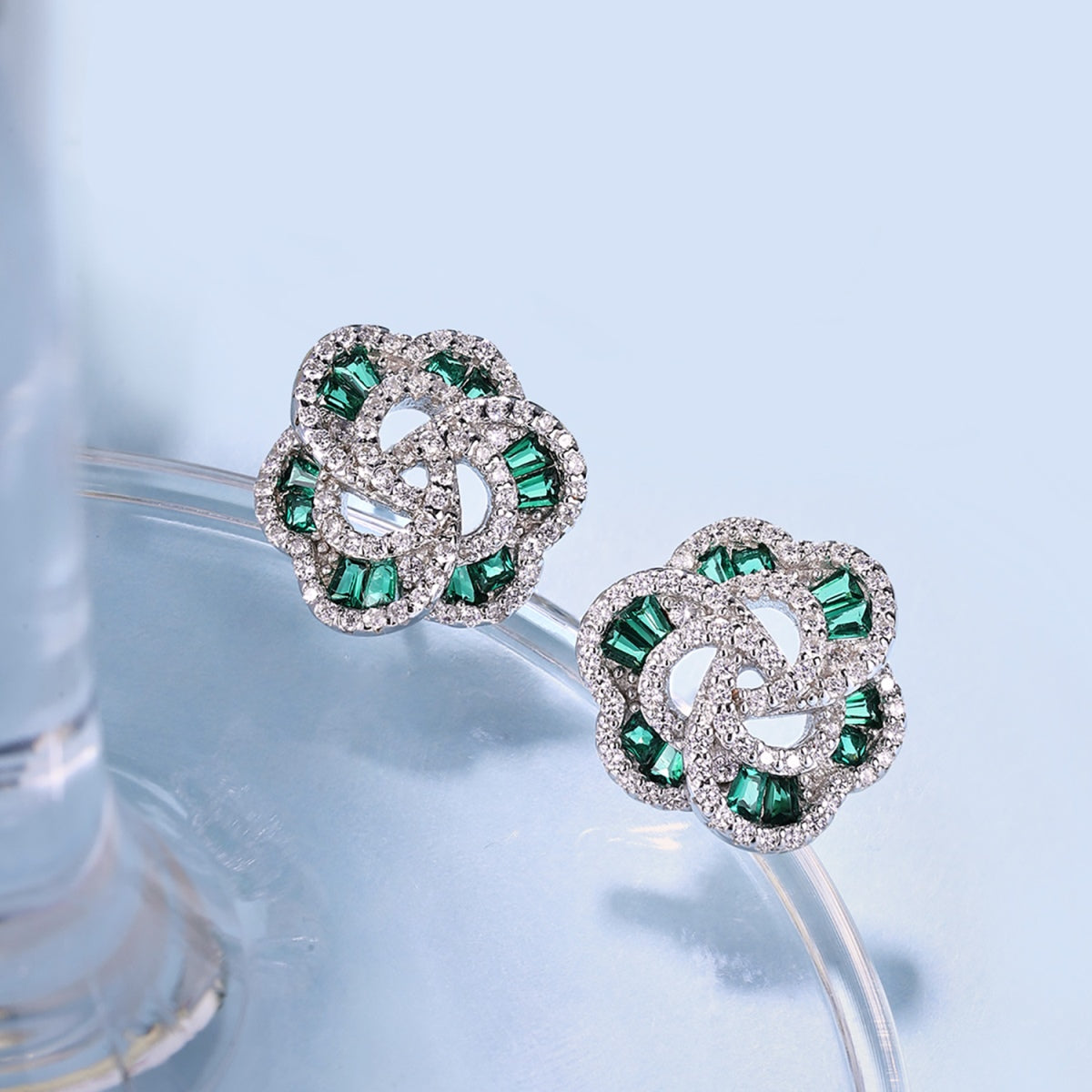 [ECHO ]Exquisite Flower Shape Daily Earrings