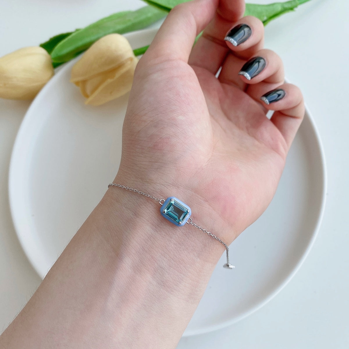 [ECHO ]2.0 Carat Sparkling Colorful Emerald Cut Daily Bracelet