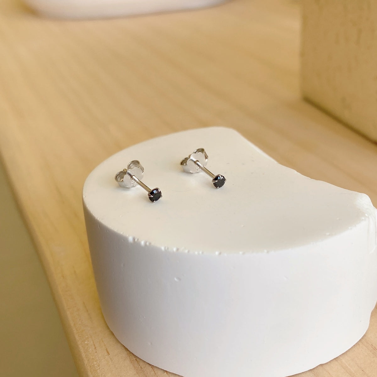 [ECHO ]Delicate Solitaire Earrings