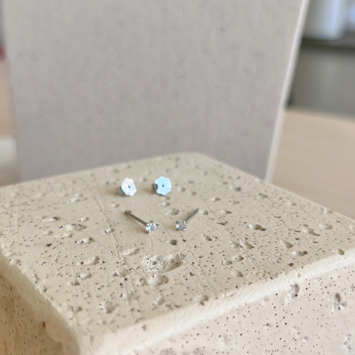 [ECHO ]Delicate Solitaire Earrings