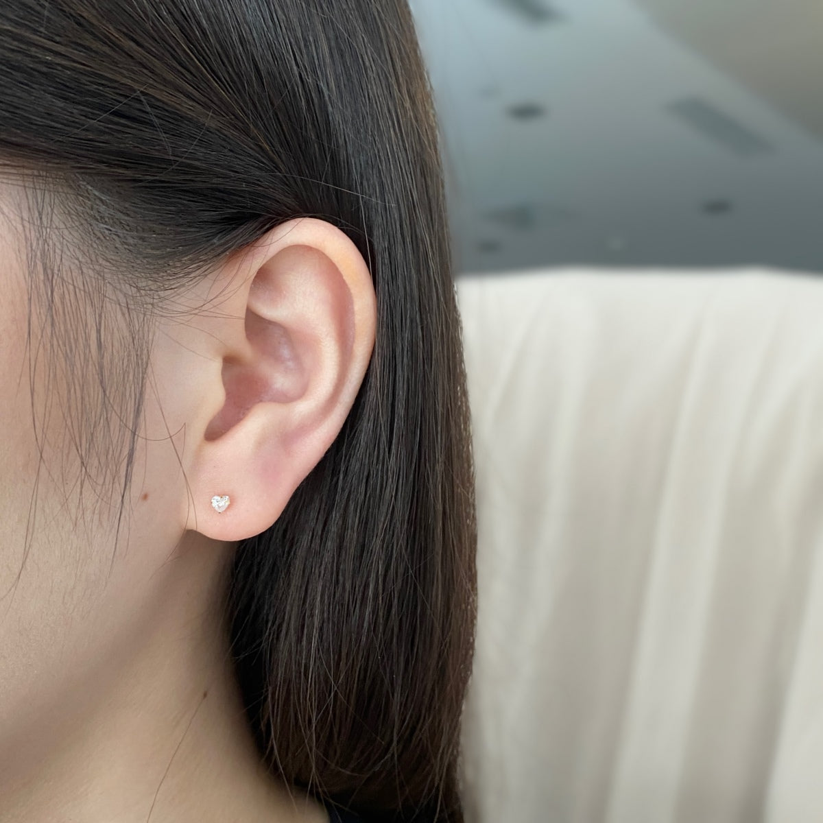 [ECHO ]Sparkling Heart Shaped Simple Earrings