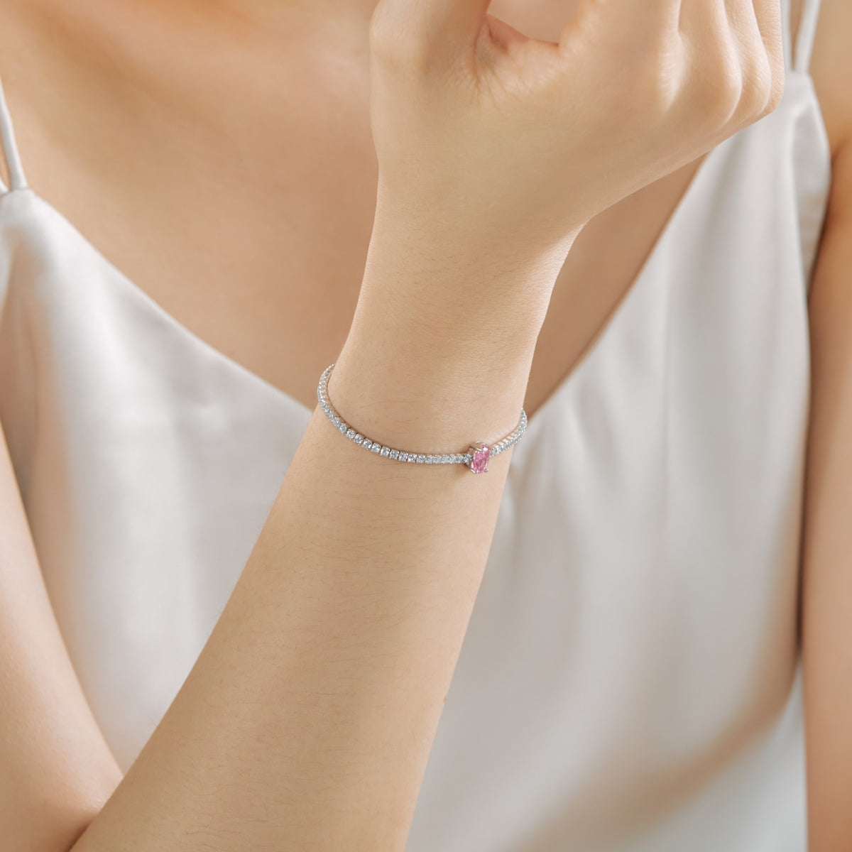 [ECHO ]0.75 Carat Exquisite Oval Cut Daily Bracelet
