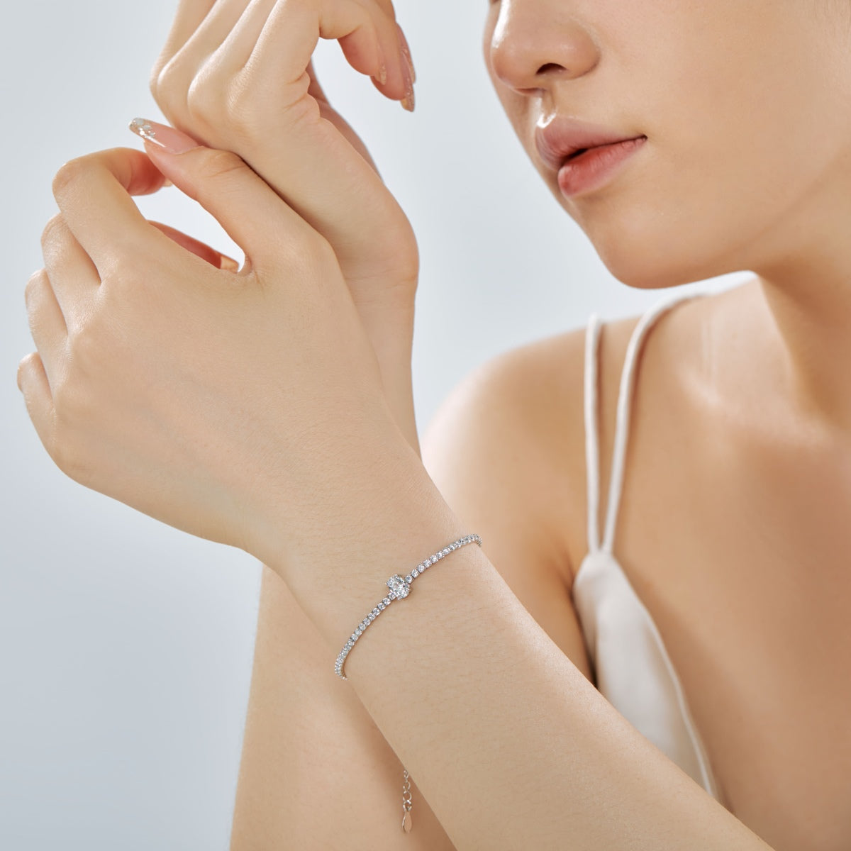 [ECHO ]0.75 Carat Exquisite Oval Cut Daily Bracelet