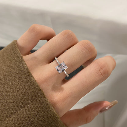[ECHO ]2.0 Carat Scintillating Ornate Radiant Cut Party Ring