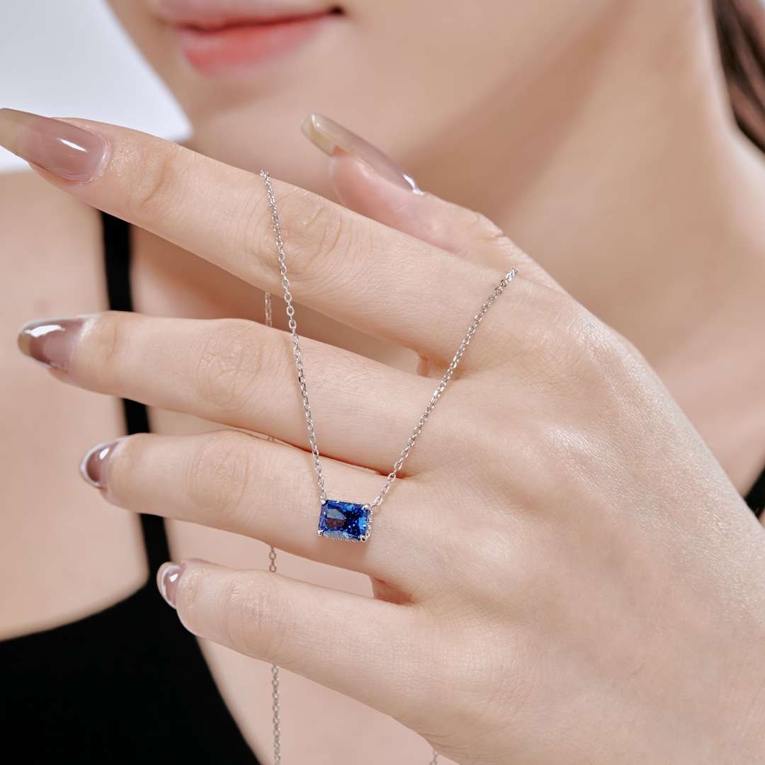 [ECHO ]Luxurious Square Shape Colorful Necalack