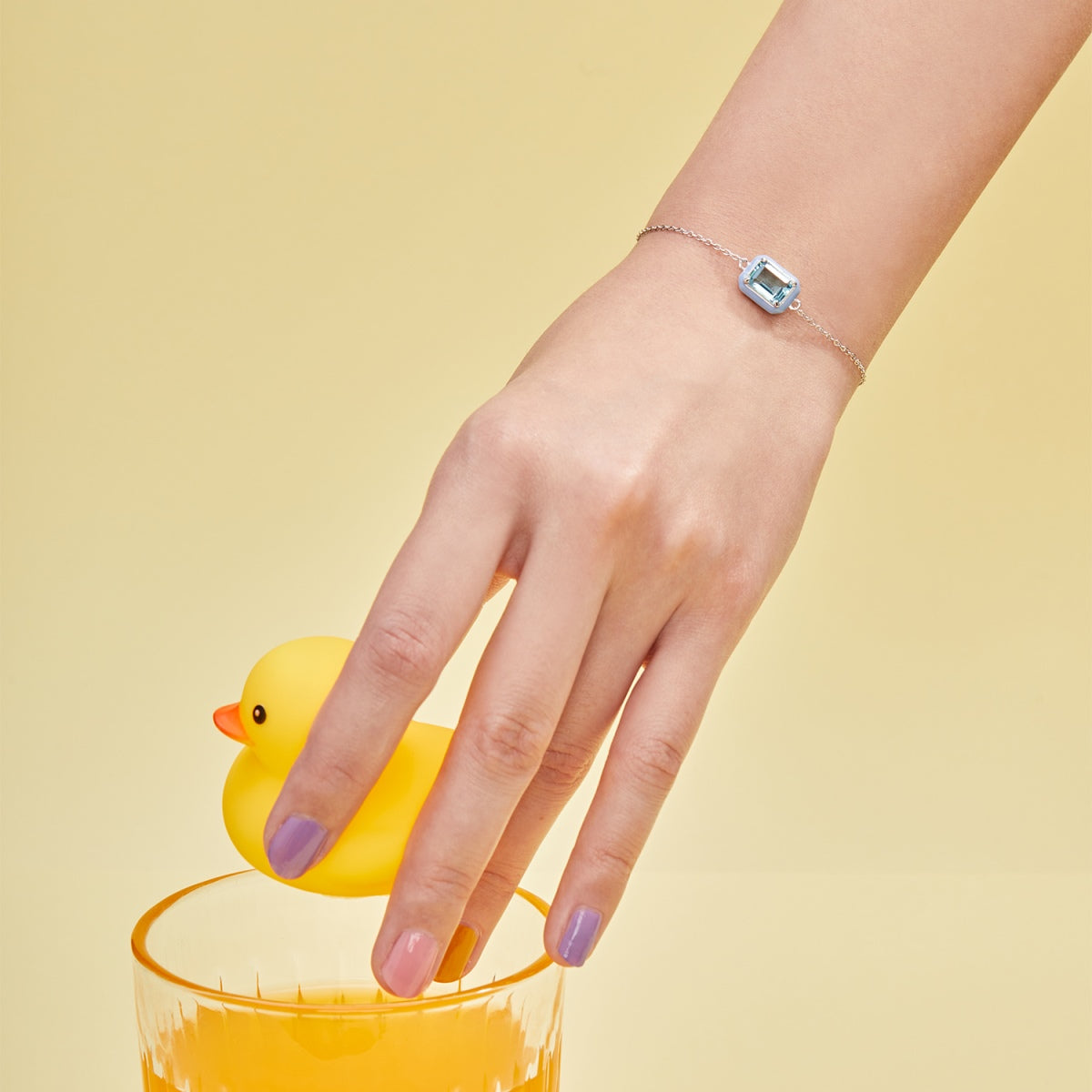 [ECHO ]2.0 Carat Sparkling Colorful Emerald Cut Daily Bracelet