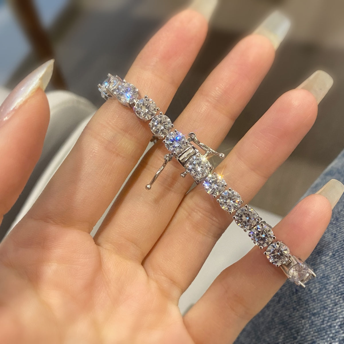 [ECHO ]0.75 Carat Dazzling Round Cut Wedding Bracelet