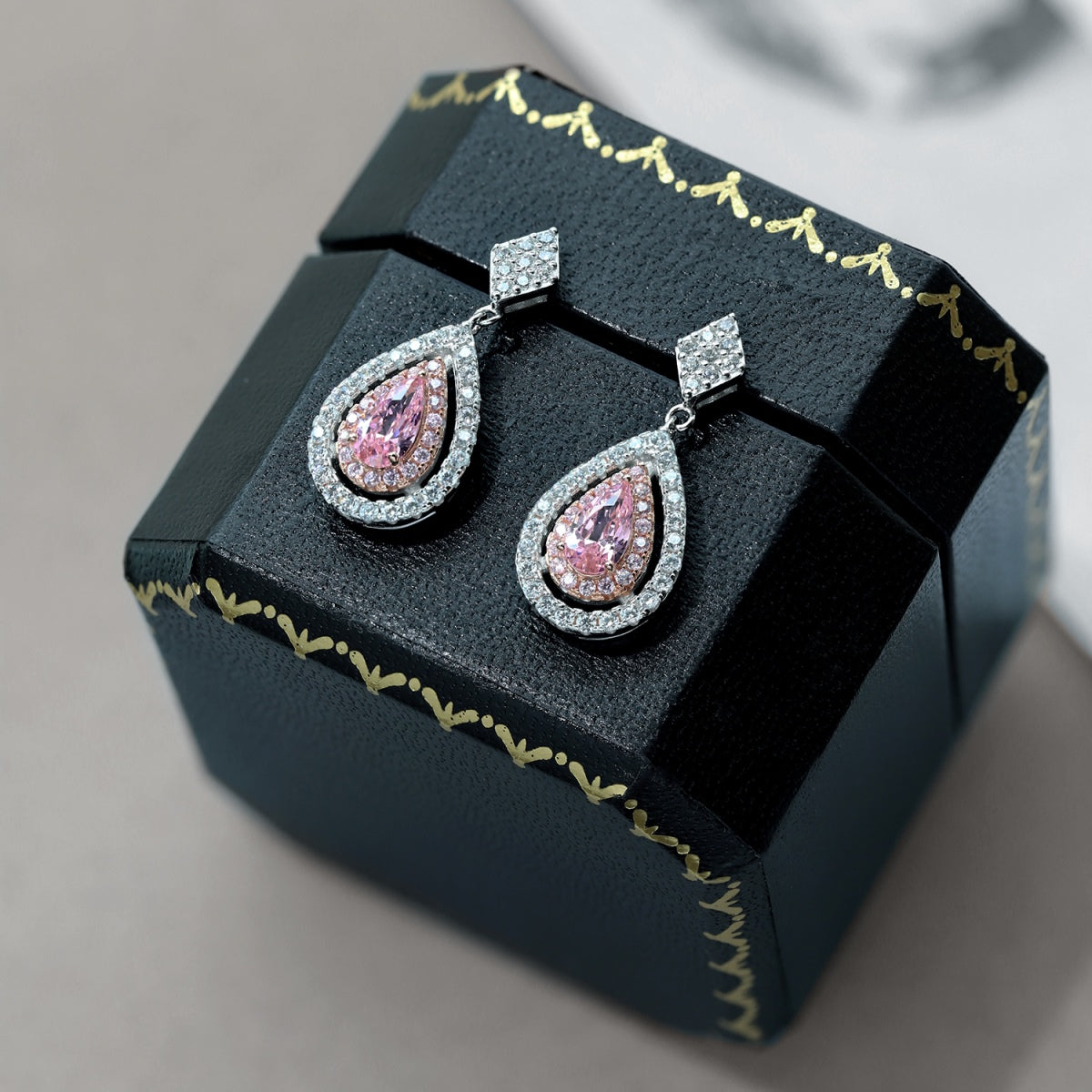 [ECHO ]Ornate Delicate Water Drop Shape Banquet Earrings