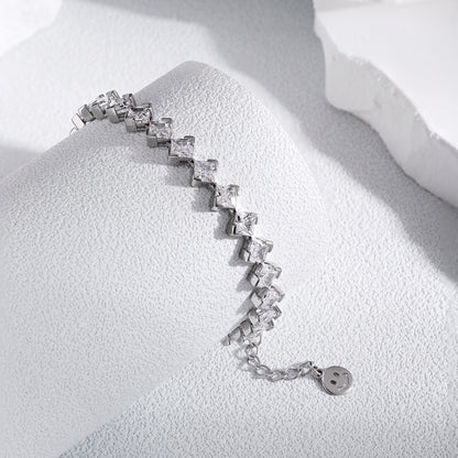 [ECHO ]0.5 Carat Ornate Princess Cut Daily Bracelet
