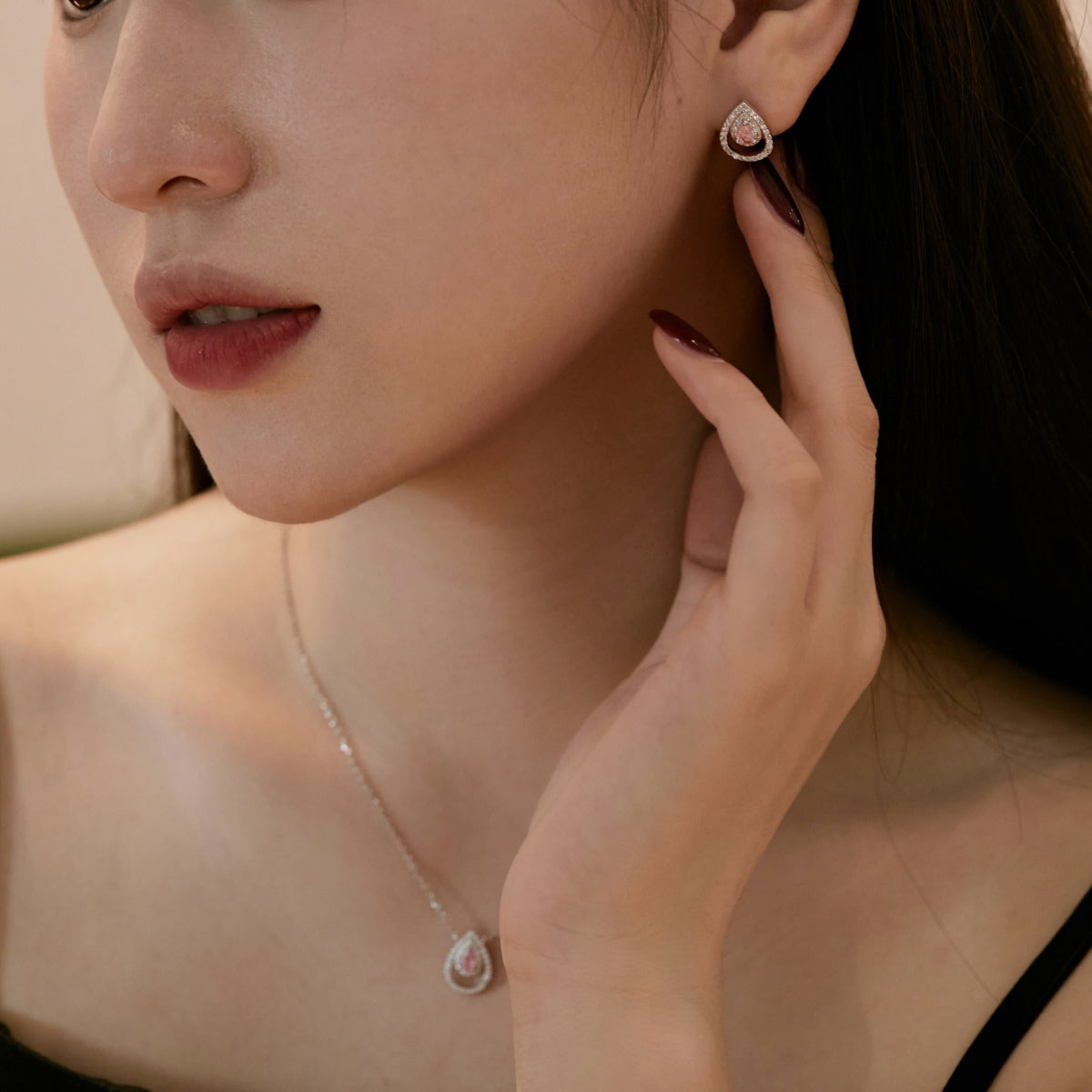 [ECHO ]Sparkling Delicate Water Drop Shape Daily Earrings