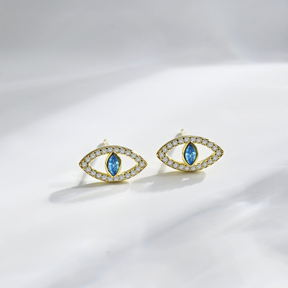 [ECHO ]Blue Devil Eyes Hollow Stud Earrings
