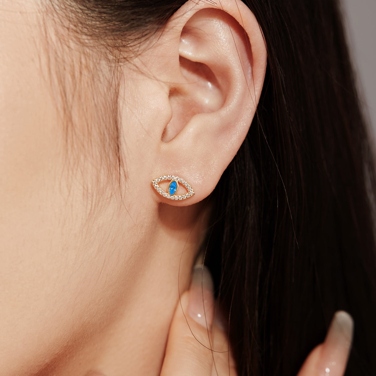 [ECHO ]Blue Devil Eyes Hollow Stud Earrings