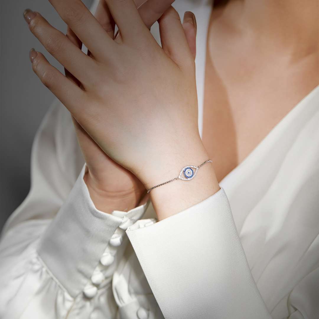 [ECHO ]Dazzling Eye Shape Necklace