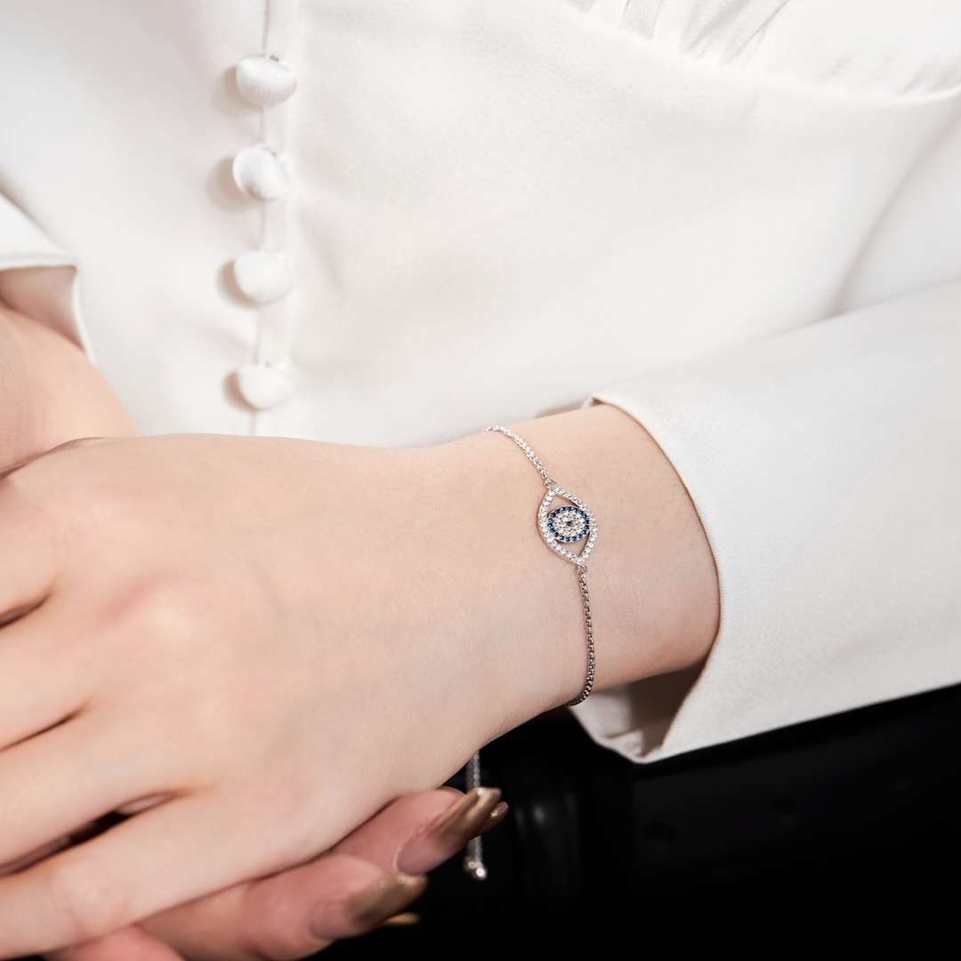 [ECHO ]Dazzling Eye Shape Necklace