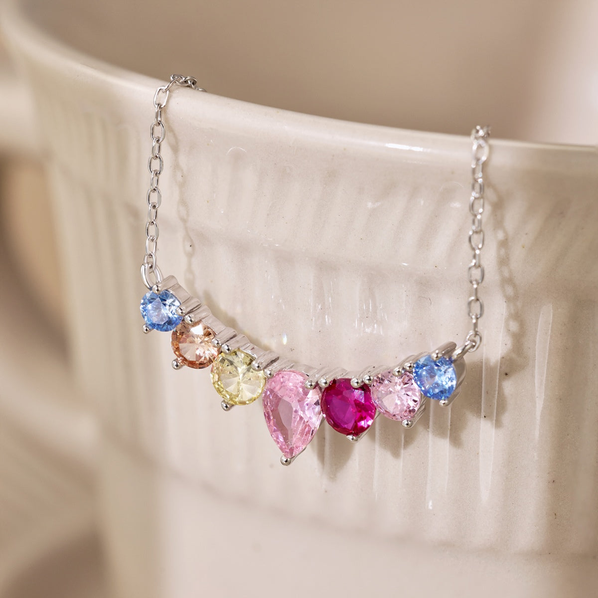 [ECHO ]Dainty Colorful Heart Necklace