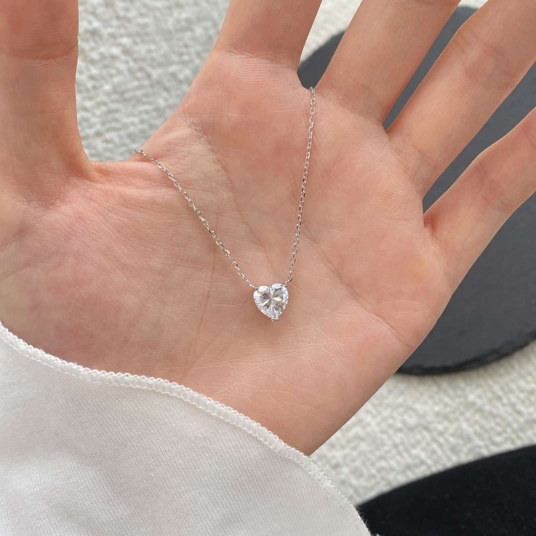 [ECHO ]Heart Shape Main Stone Pendant Collarbone Necklace