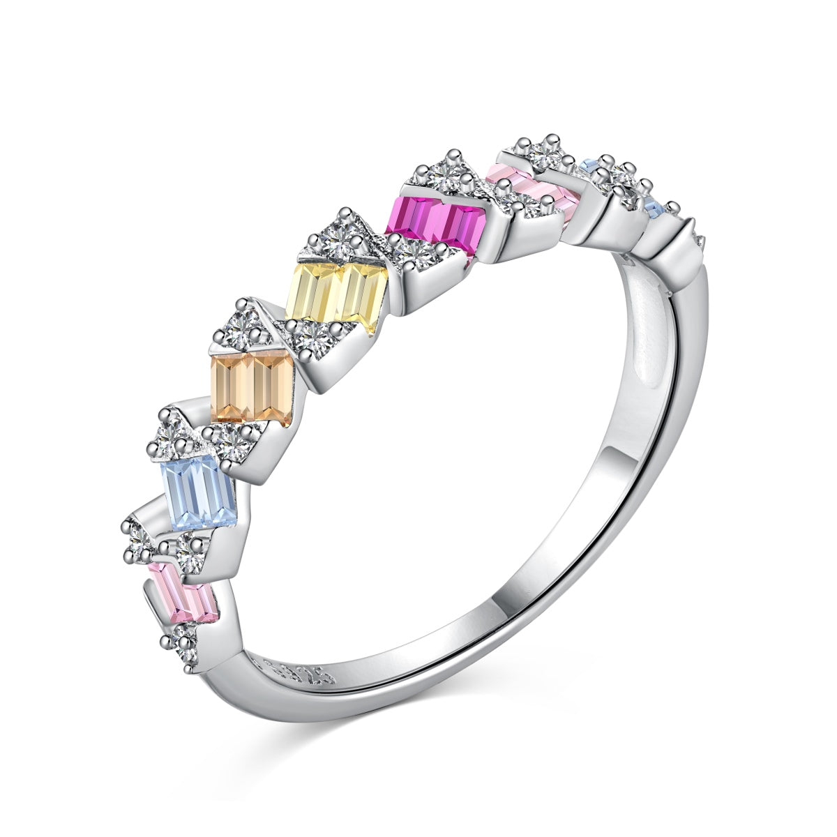 [ECHO ]Delicate Vibrant Emerald Cut Daily Ring