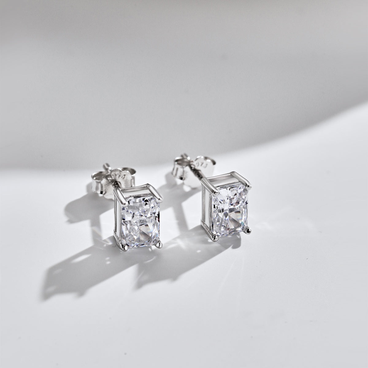 [ECHO ]Radiant Luxurious Princess Cut Daily Earrings