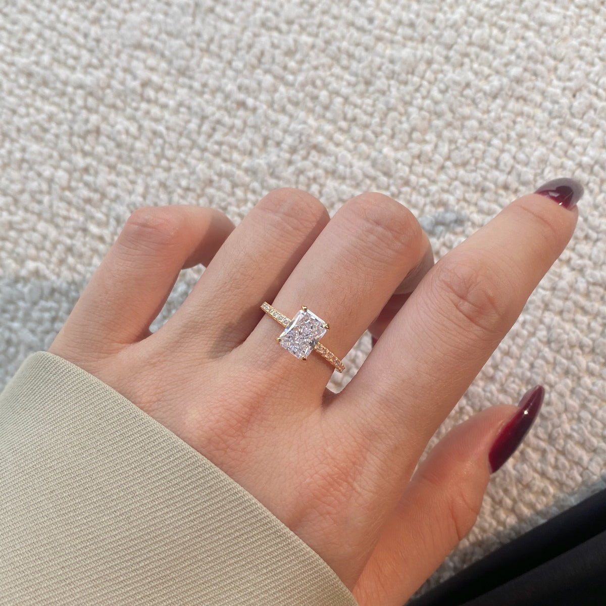 [ECHO ]2.0 Carat Dazzling Sparkling Radiant Cut Party Ring