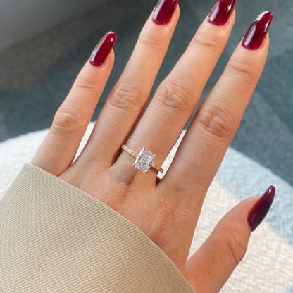 [ECHO ]2.0 Carat Dazzling Sparkling Radiant Cut Party Ring