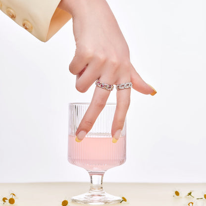 [ECHO ]Sparkling Vibrant Emerald Cut Daily Ring