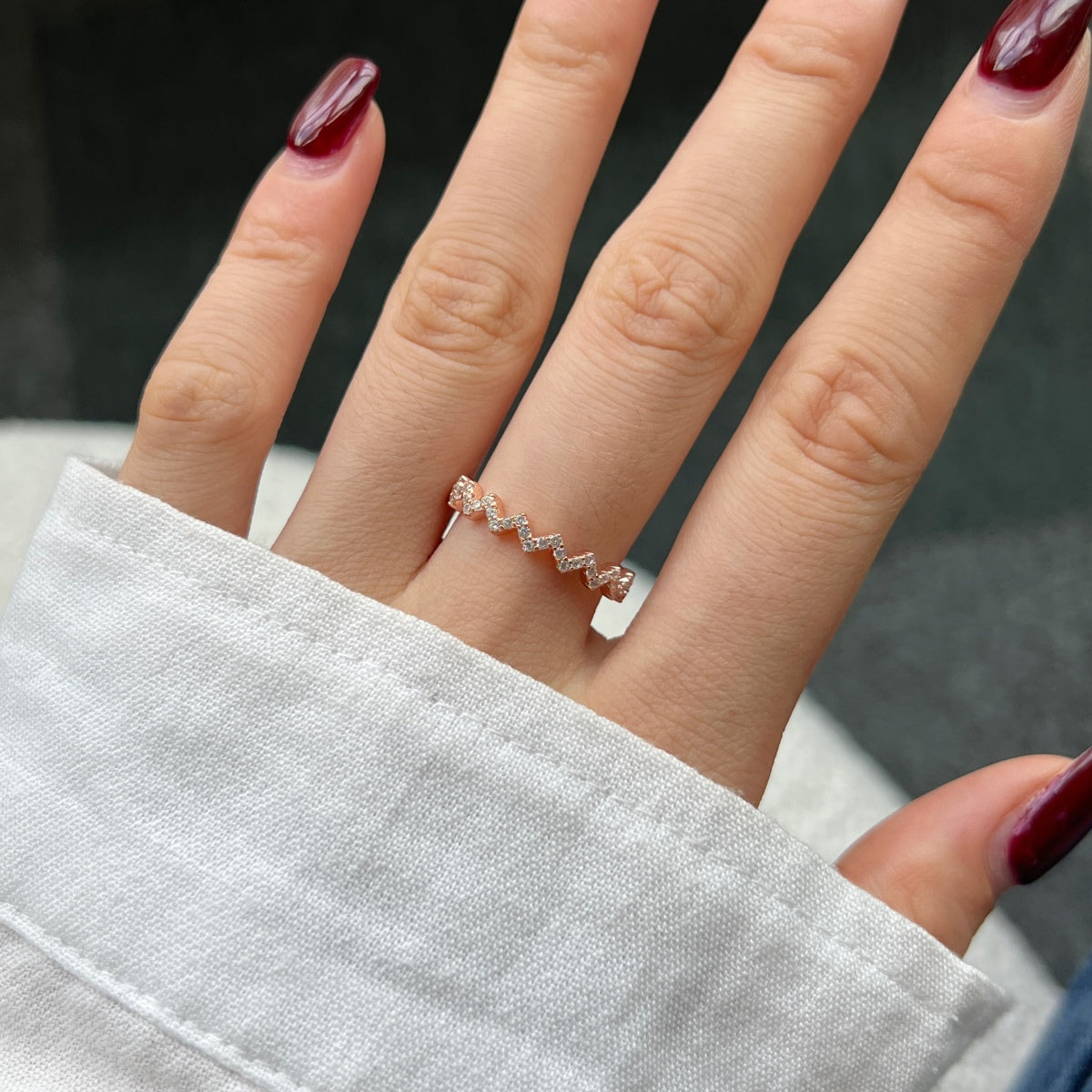 [ECHO ]Delicate Enchanting Wave Shape Daily Ring