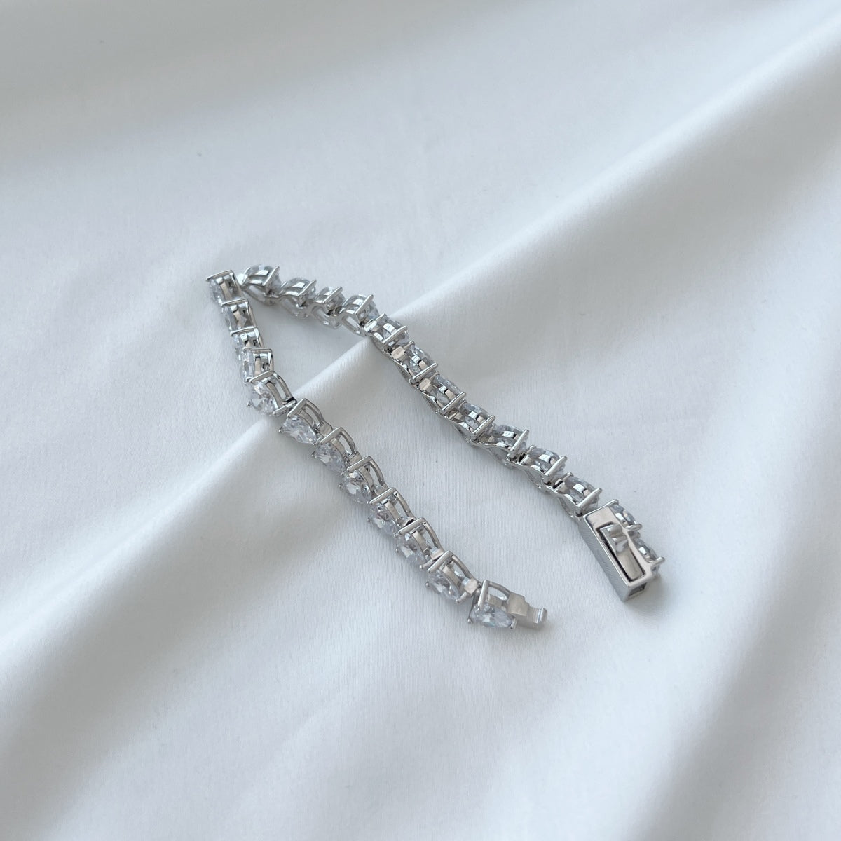 [ECHO ]0.75 Carat Elegant Romantic Heart Shape Lover Bracelet