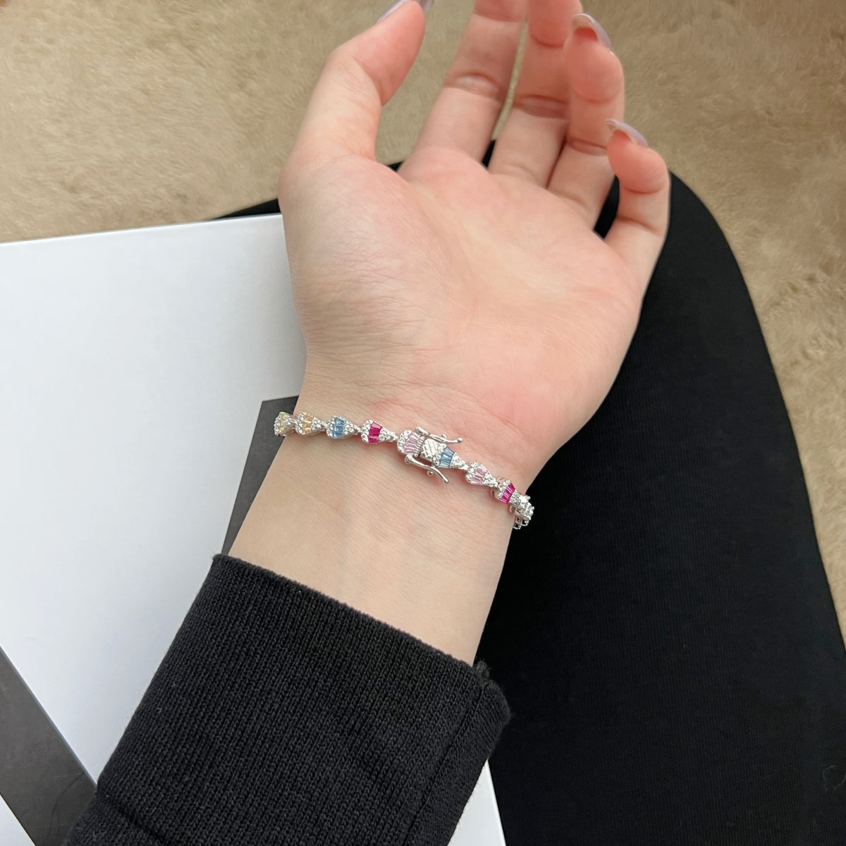 [ECHO ]Radiant Water Drop Shape Daily Bracelet