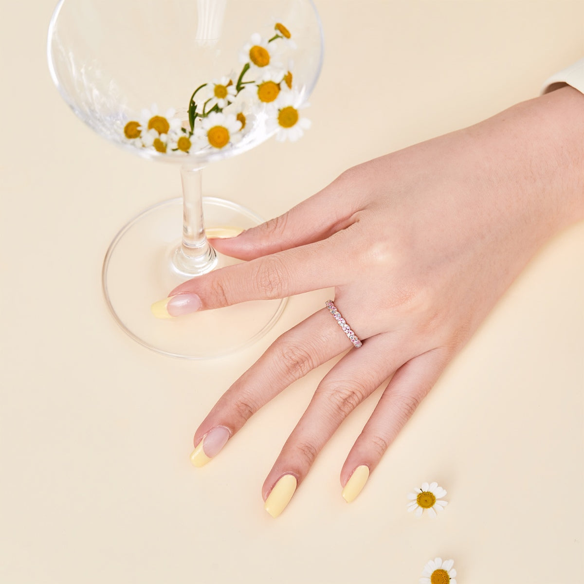 [ECHO ]Dainty Ebullient Round Cut Daily Ring