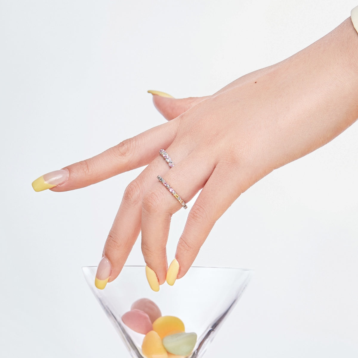 [ECHO ]Dainty Ebullient Round Cut Daily Ring