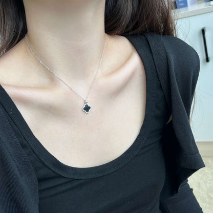 [ECHO ]Dainty Flower Shape Necklace