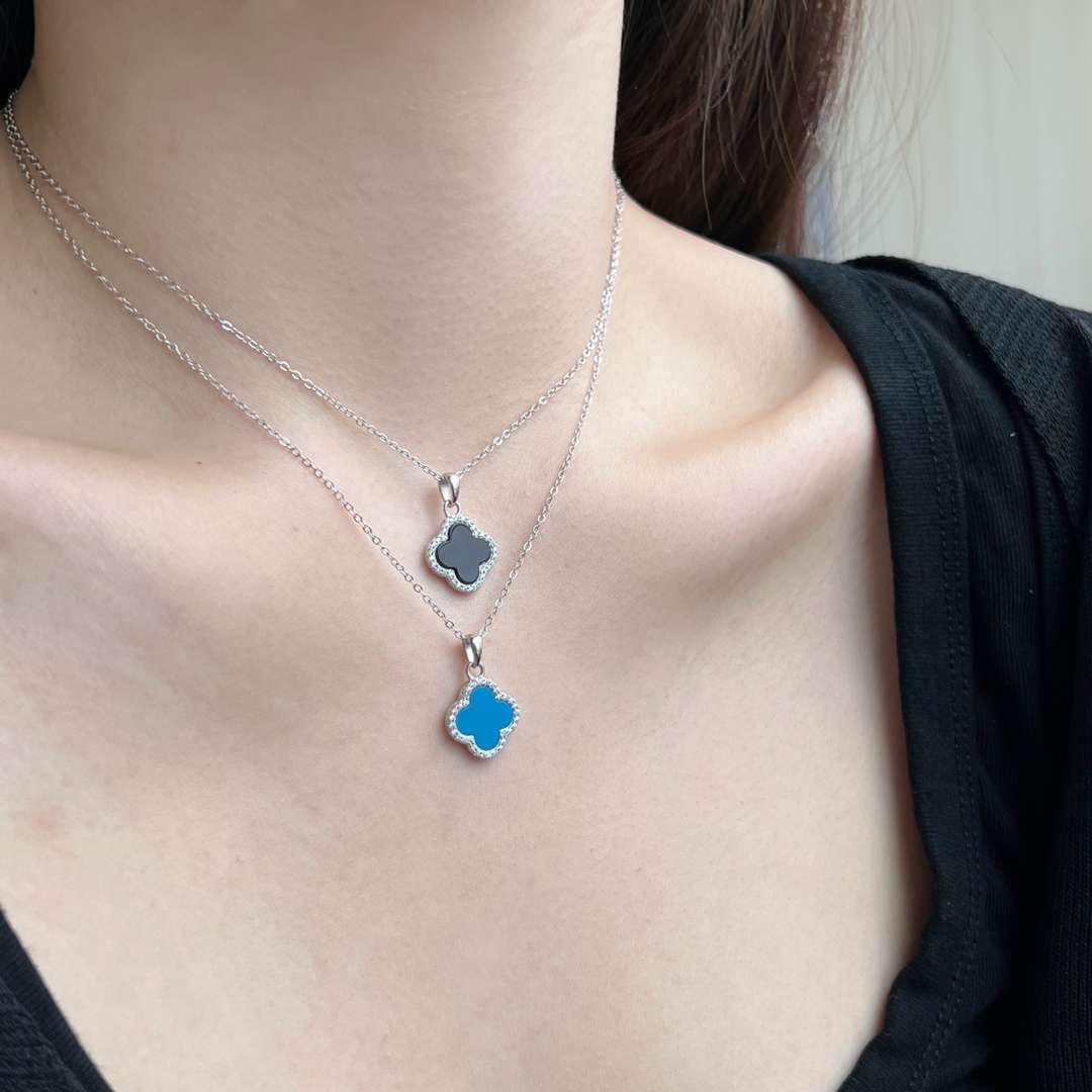 [ECHO ]Dainty Flower Shape Necklace