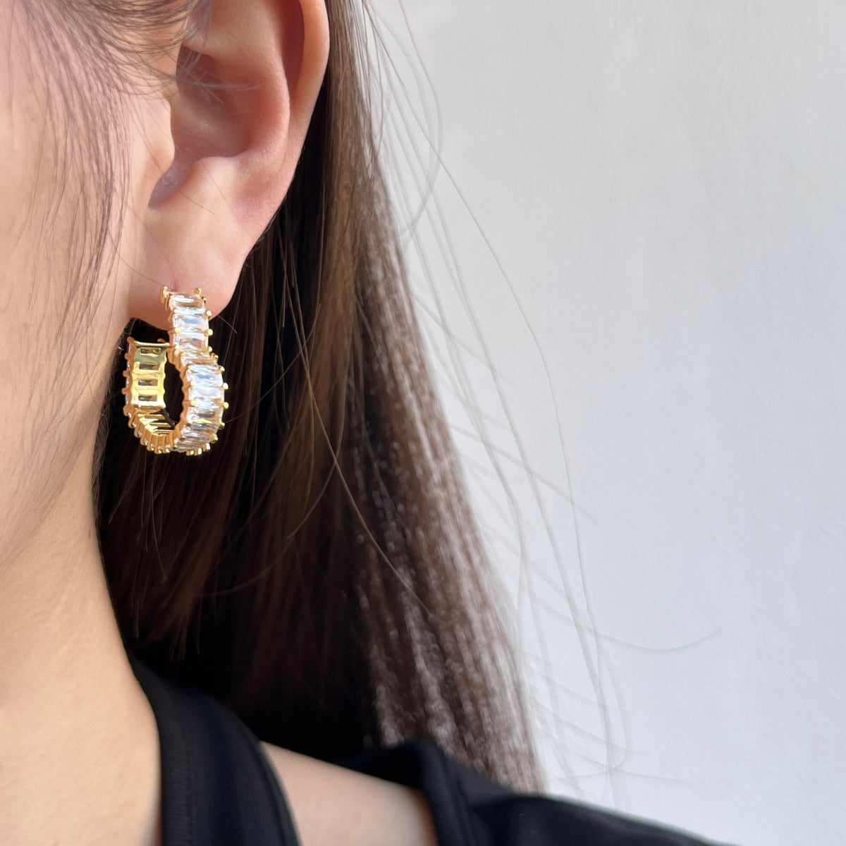 [ECHO ]Radiant Heart Cutout Earrings