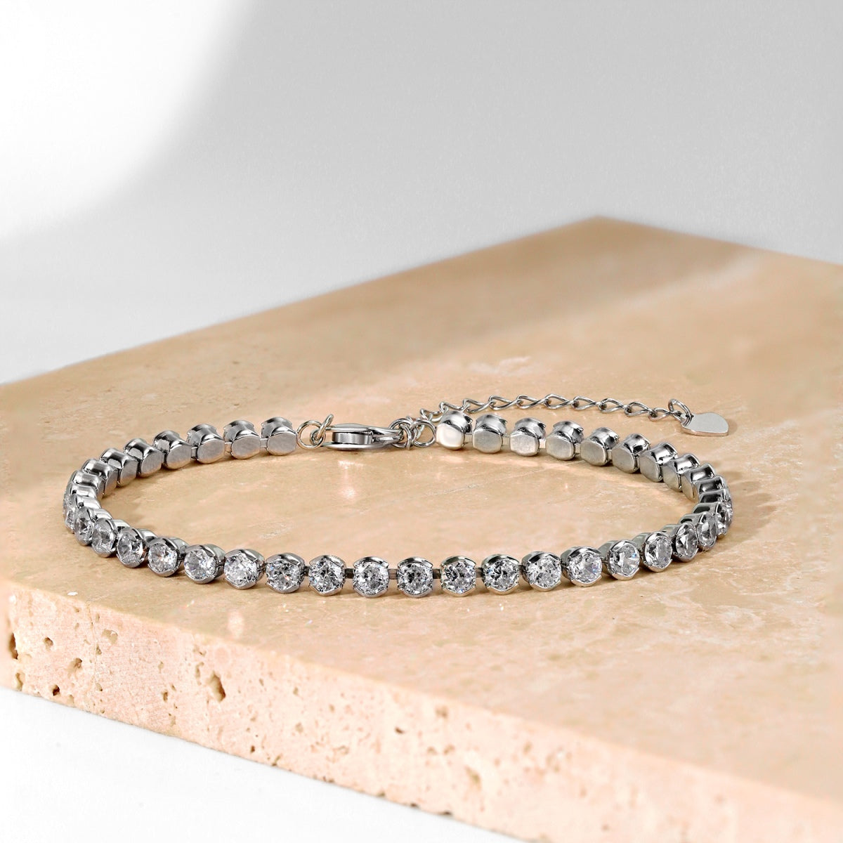 [ECHO ]Dazzling Sparkling Round Cut Daily Bracelet
