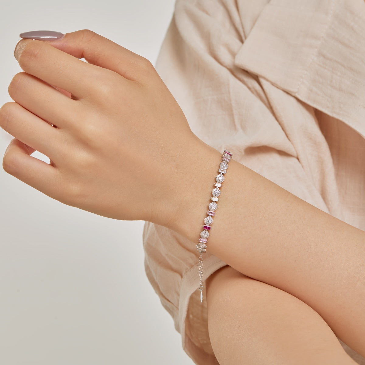 [ECHO ]Radiant Colorful Round Shape Daily Bracelet