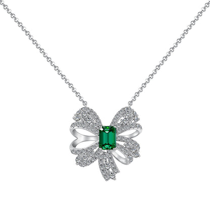 [ECHO ]Luxurious Flower Shape Emerald Cut Necklace
