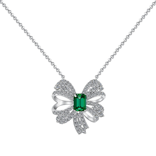 [ECHO ]Luxurious Flower Shape Emerald Cut Necklace