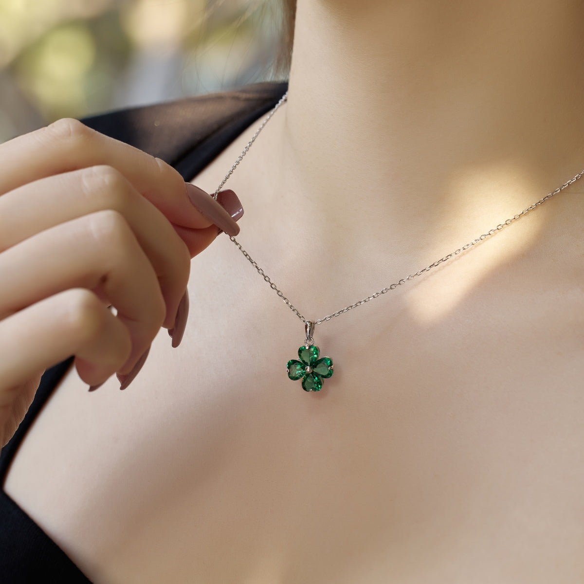 [ECHO ]Heart-Shaped Four-Leaf Clover Bead Necklace
