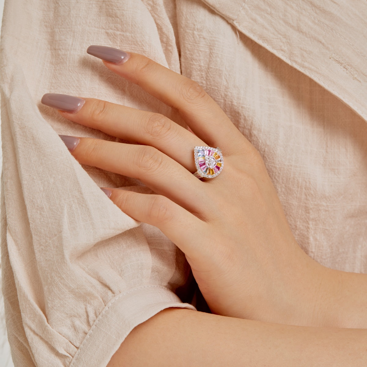 [ECHO ]Elegant Colorful Water Drop Shape Banquet Ring