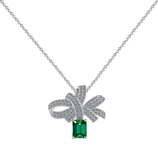 [ECHO ]Luxurious Flower Shape Emerald Cut Necklace
