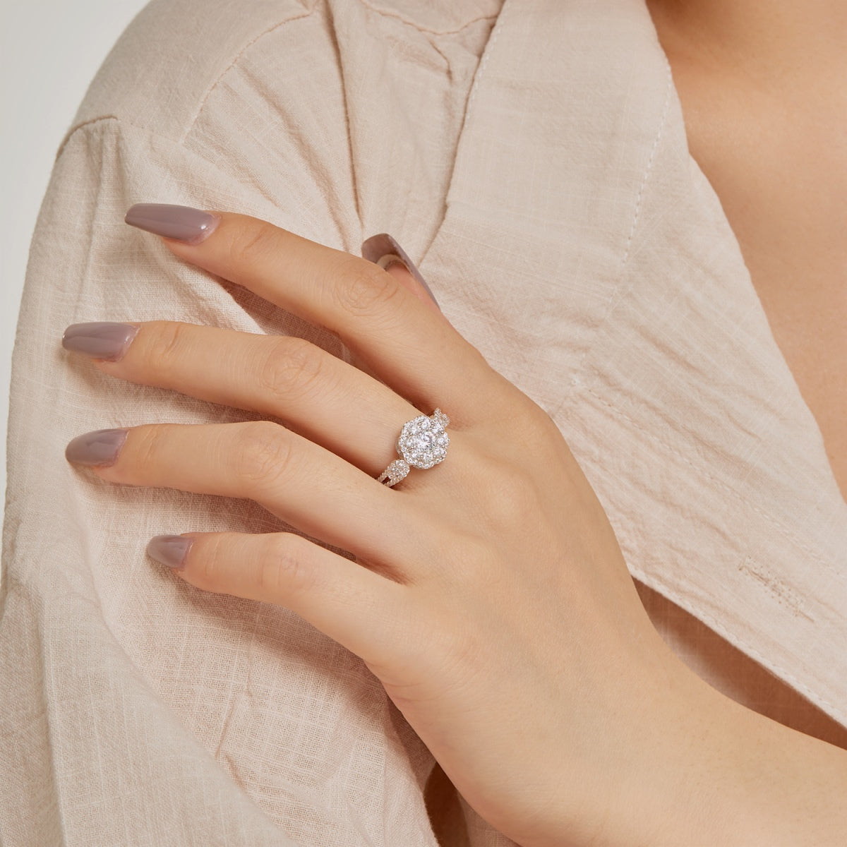 [ECHO ]Delicate Colorful Round Cut Flower Shape Wedding Ring