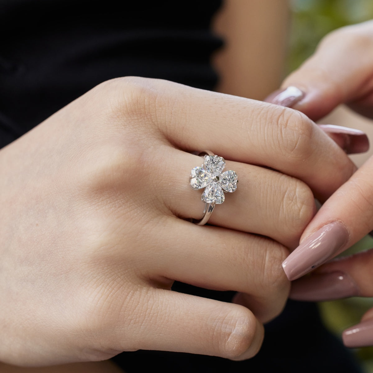 [ECHO ]Heart-shaped Four-Leaf Clover Ball Ring