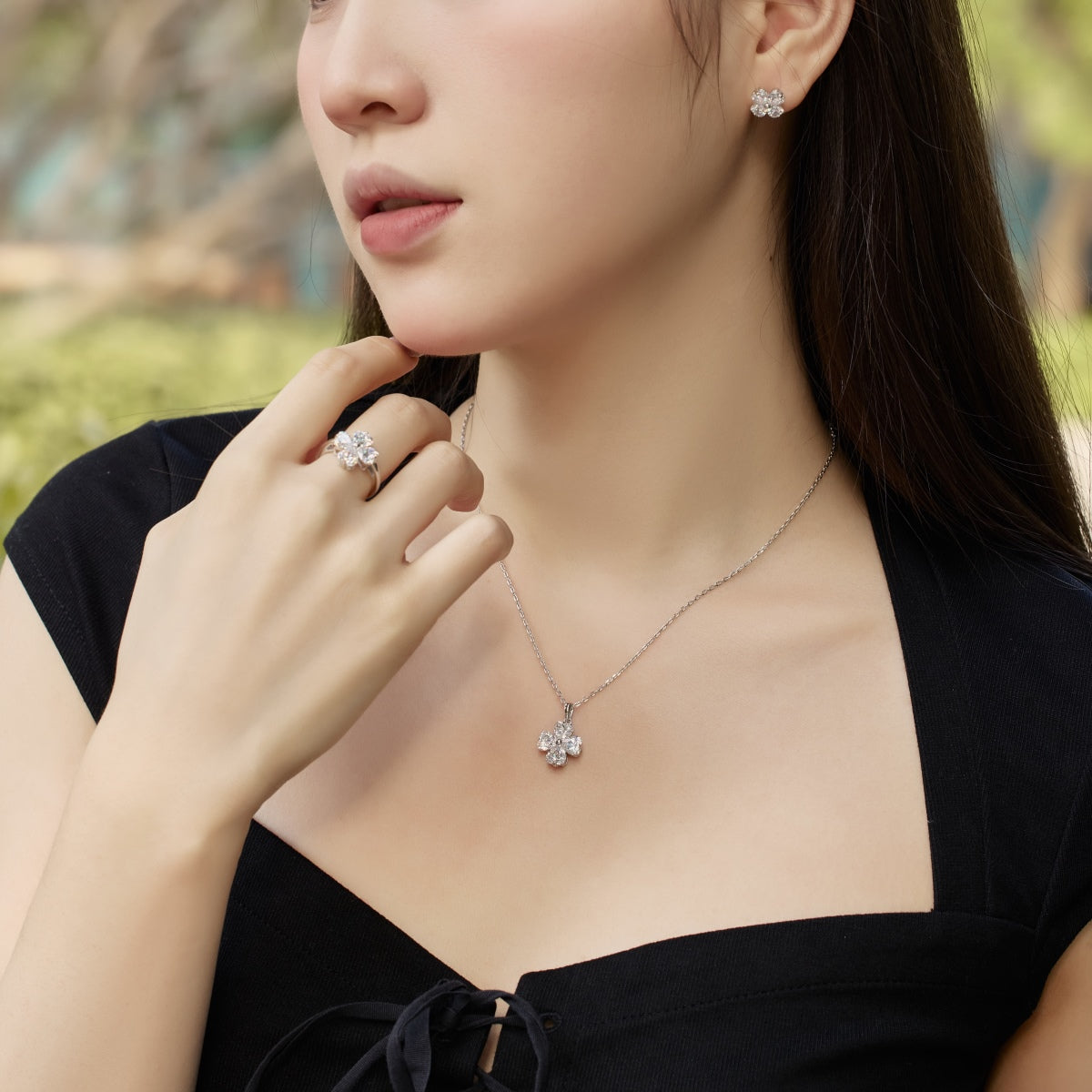 [ECHO ]Heart-shaped Four-Leaf Clover Ball Ring