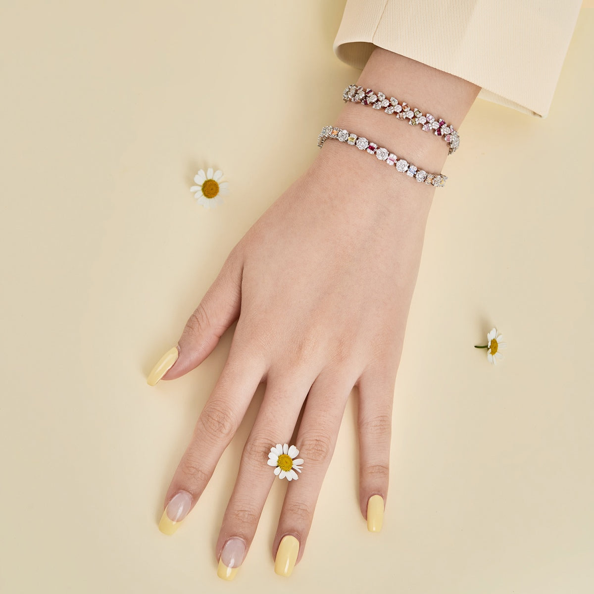[ECHO ]Dazzling Radiant Multi Cut Daily Bracelet