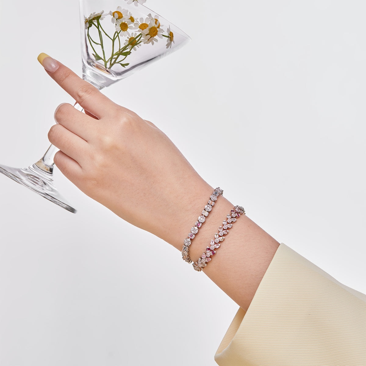 [ECHO ]Dazzling Radiant Multi Cut Daily Bracelet