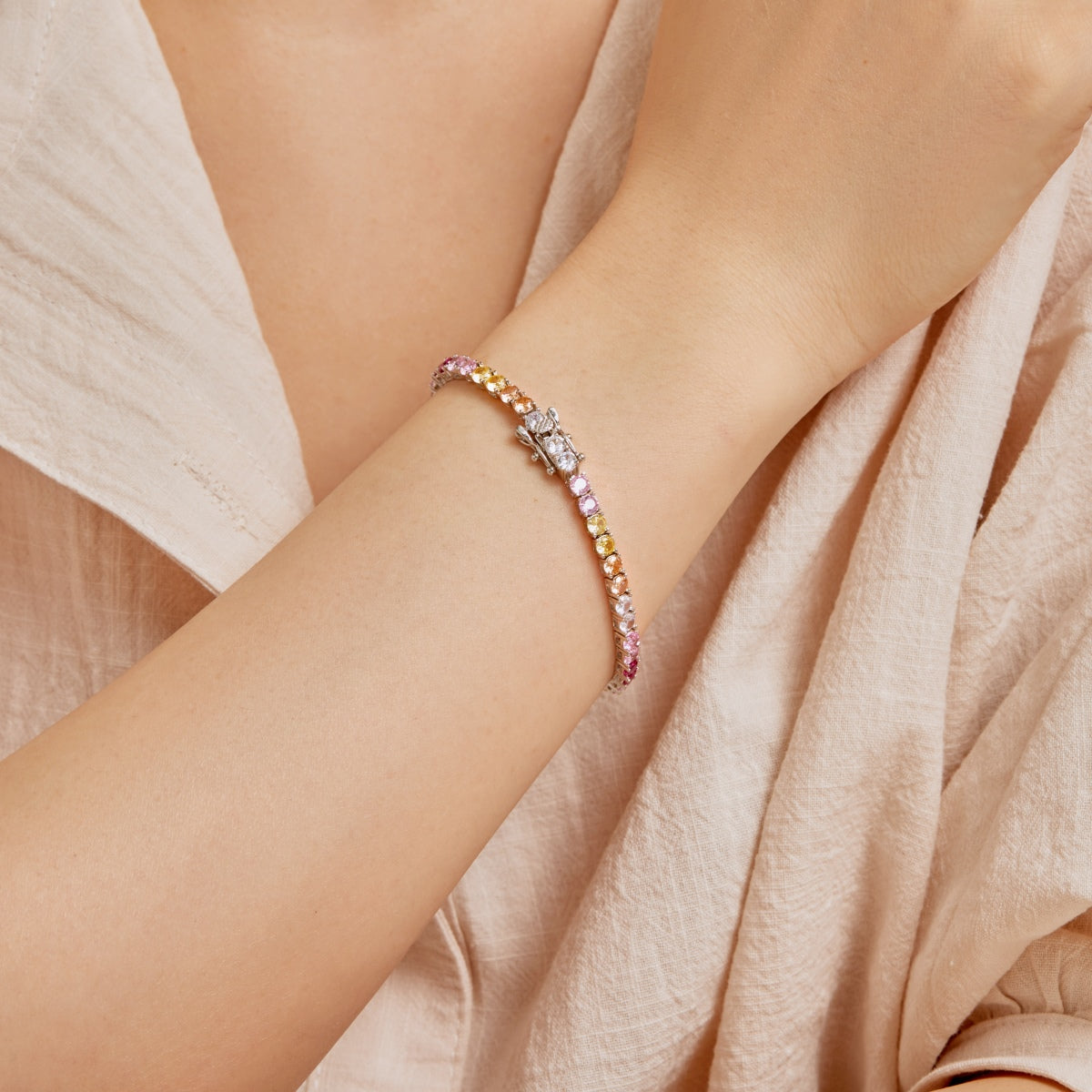 [ECHO ]Radiant Colorful Round Cut Tennis Bracelet