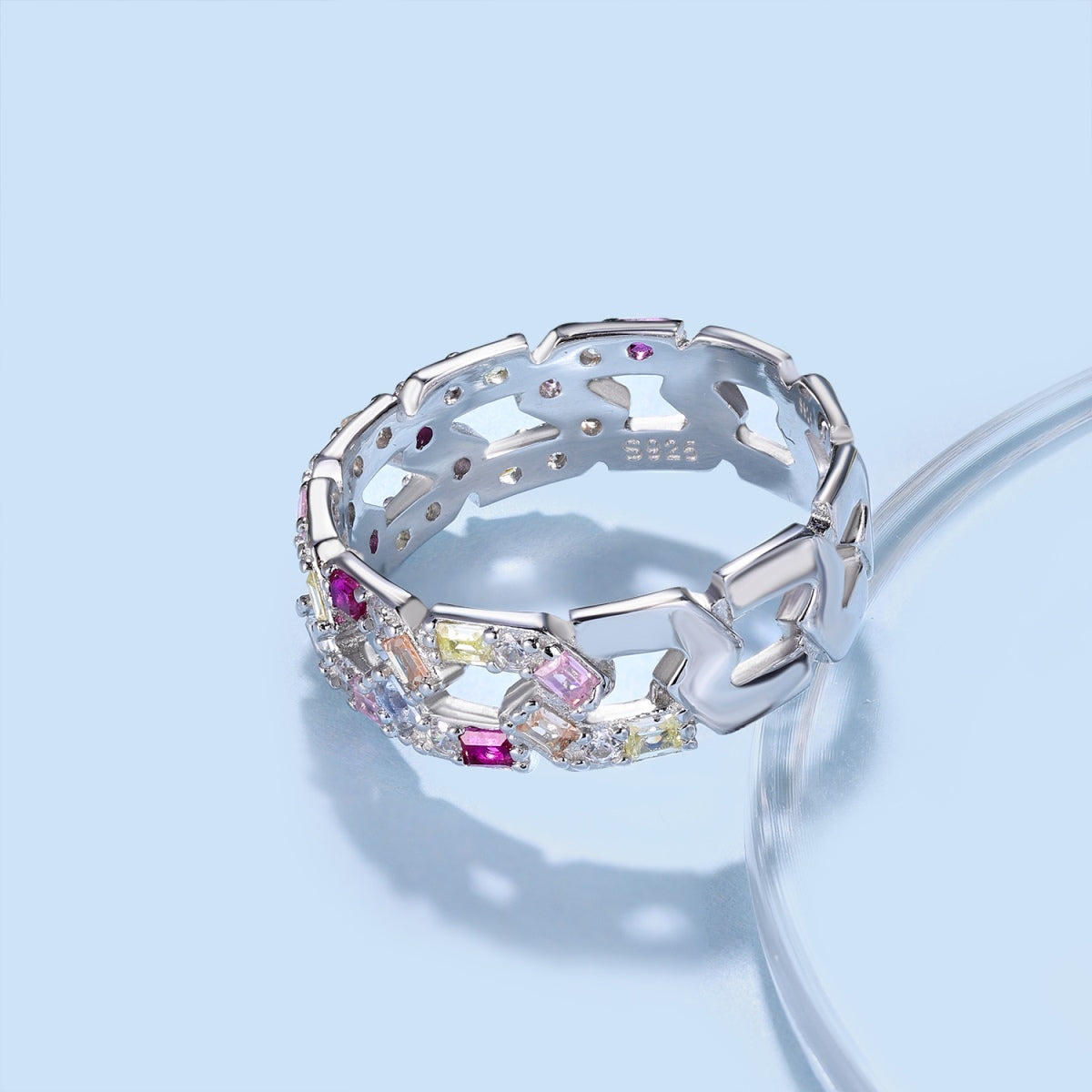 [ECHO ]Sparkling Vibrant Emerald Cut Daily Ring